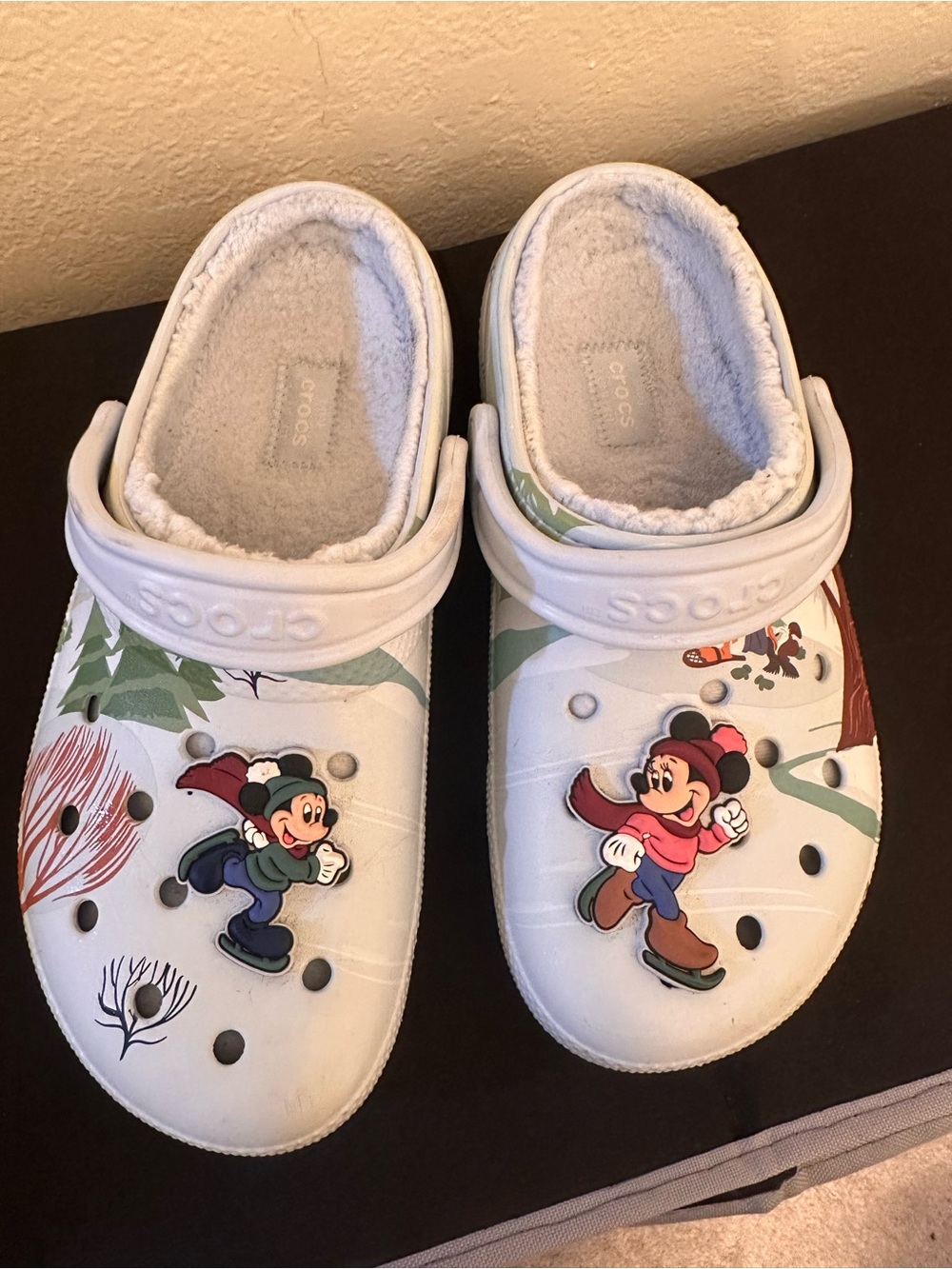 Disney Mickey & Minnie Christmas Crocs Sz8